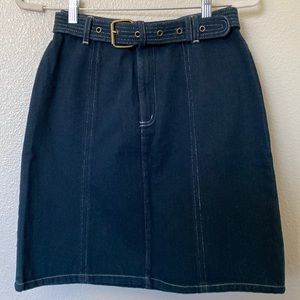 St John’s Bay Vintage Denim skirt. Never worn still has Quality Control sticker.